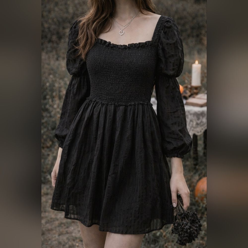 Gianni Bini Black Smocked Mini Dress M Puff Sleeve L/S Cottagecore Romantic Baby